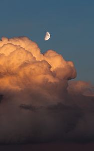 Preview wallpaper moon, clouds, evening, sky