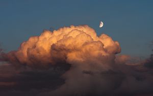 Preview wallpaper moon, clouds, evening, sky