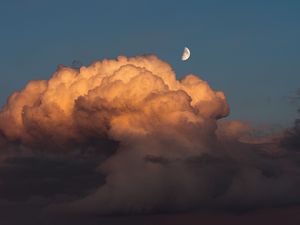 Preview wallpaper moon, clouds, evening, sky