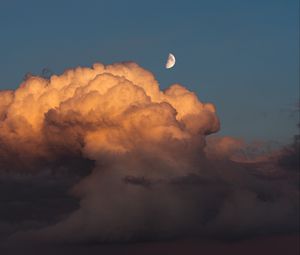 Preview wallpaper moon, clouds, evening, sky