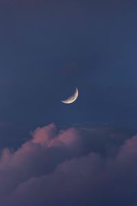 Preview wallpaper moon, clouds, evening, dusk