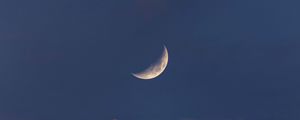 Preview wallpaper moon, clouds, evening, dusk