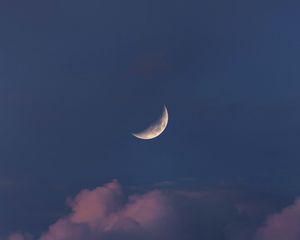 Preview wallpaper moon, clouds, evening, dusk