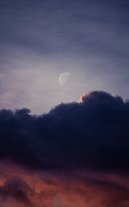 Preview wallpaper moon, clouds, evening, sky, fullmoon