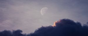 Preview wallpaper moon, clouds, evening, sky, fullmoon