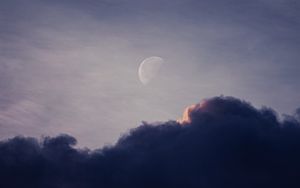 Preview wallpaper moon, clouds, evening, sky, fullmoon