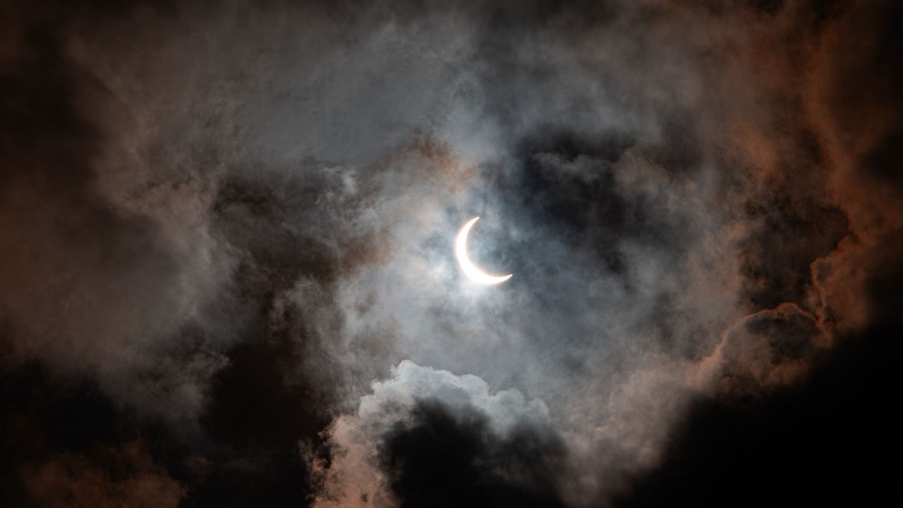 Wallpaper moon, clouds, glow, sky, dark