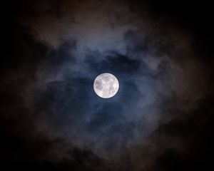 Preview wallpaper moon, clouds, night, dark, moonlight