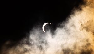 Preview wallpaper moon, clouds, night, black