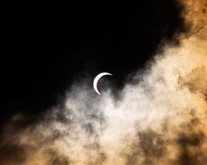 Preview wallpaper moon, clouds, night, black