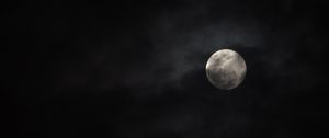Preview wallpaper moon, clouds, night, black, sky