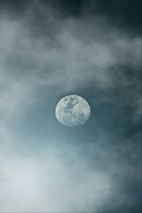 Preview wallpaper moon, clouds, night, sky, nature