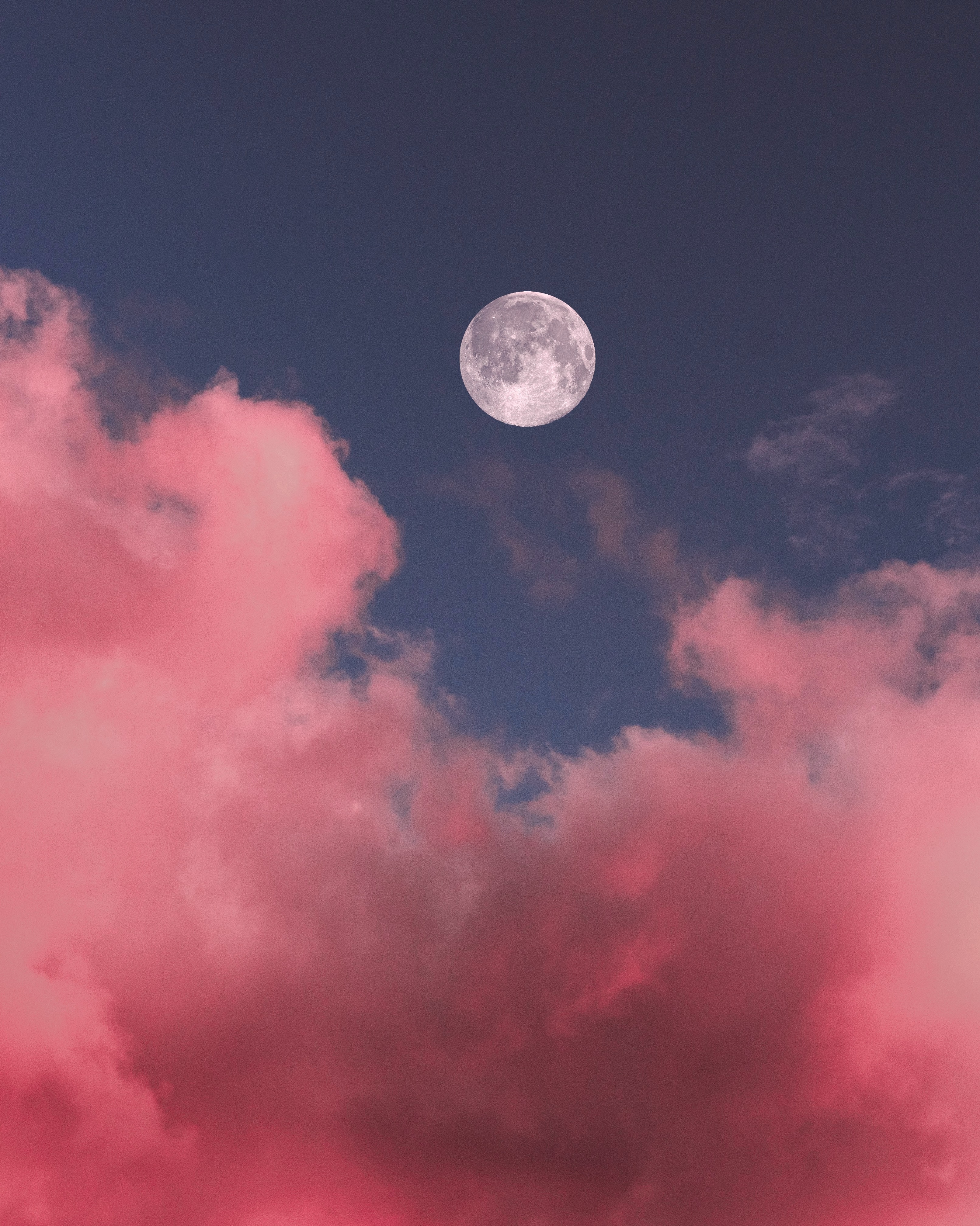 Đẹp lung linh như một ánh trăng hồng trên nền đen, hình nền ánh trăng nhìn thật dịu dàng và tuyệt vời cho máy tính của bạn.
