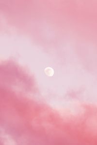 Preview wallpaper moon, clouds, pink, sky