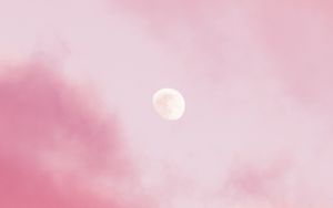 Preview wallpaper moon, clouds, pink, sky