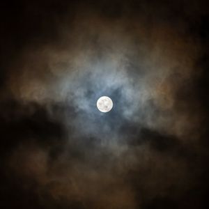Preview wallpaper moon, clouds, sky, dark, night