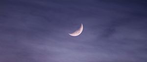 Preview wallpaper moon, clouds, sky, cloudy