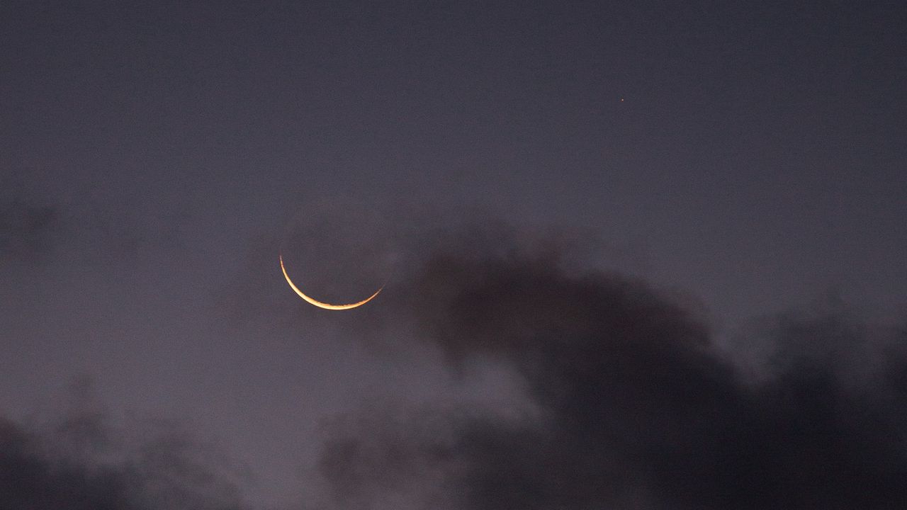 Wallpaper moon, clouds, sky, dusk