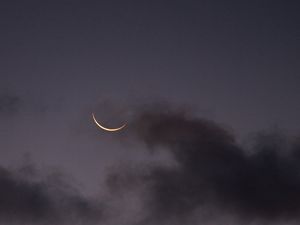 Preview wallpaper moon, clouds, sky, dusk