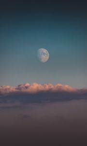 Preview wallpaper moon, clouds, sky, evening, dusk