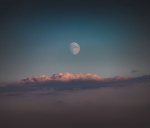 Preview wallpaper moon, clouds, sky, evening, dusk