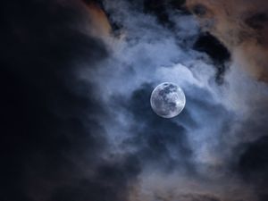 Preview wallpaper moon, clouds, sky, light, night