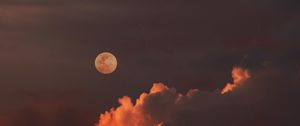 Preview wallpaper moon, clouds, sky, twilight, dark