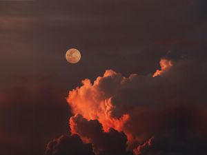Preview wallpaper moon, clouds, sky, twilight, dark