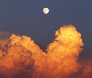 Preview wallpaper moon, clouds, sunset, sky