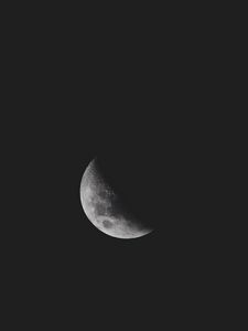 Preview wallpaper moon, craters, bw, black, minimalism