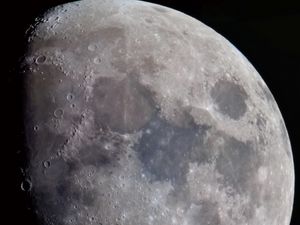Preview wallpaper moon, craters, space, gray