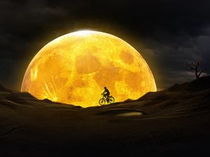 Preview wallpaper moon, cyclist, silhouette, dark, night