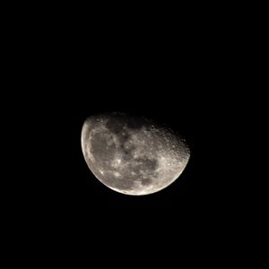 Preview wallpaper moon, dark, night