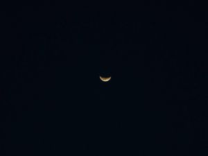 Preview wallpaper moon, dark, sky, night