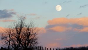 Preview wallpaper moon, dusk, nature, fence, clouds