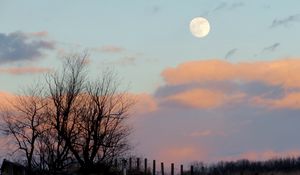 Preview wallpaper moon, dusk, nature, fence, clouds