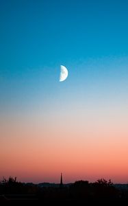 Preview wallpaper moon, evening, city, sky, horizon