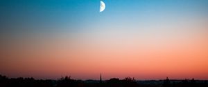 Preview wallpaper moon, evening, city, sky, horizon