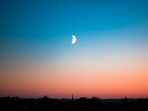 Preview wallpaper moon, evening, city, sky, horizon