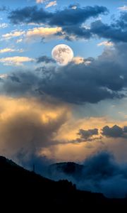 Preview wallpaper moon, fog, hill, sky