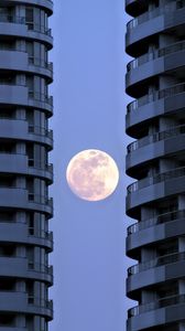 Preview wallpaper moon, full moon, buildings, sky