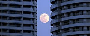 Preview wallpaper moon, full moon, buildings, sky