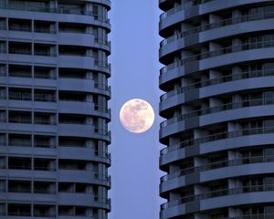 Preview wallpaper moon, full moon, buildings, sky