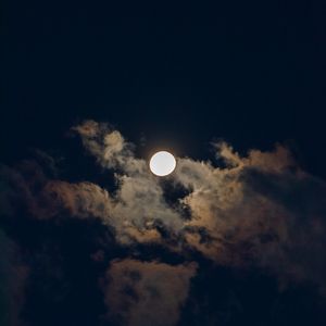 Preview wallpaper moon, full moon, clouds, sky, night, dark