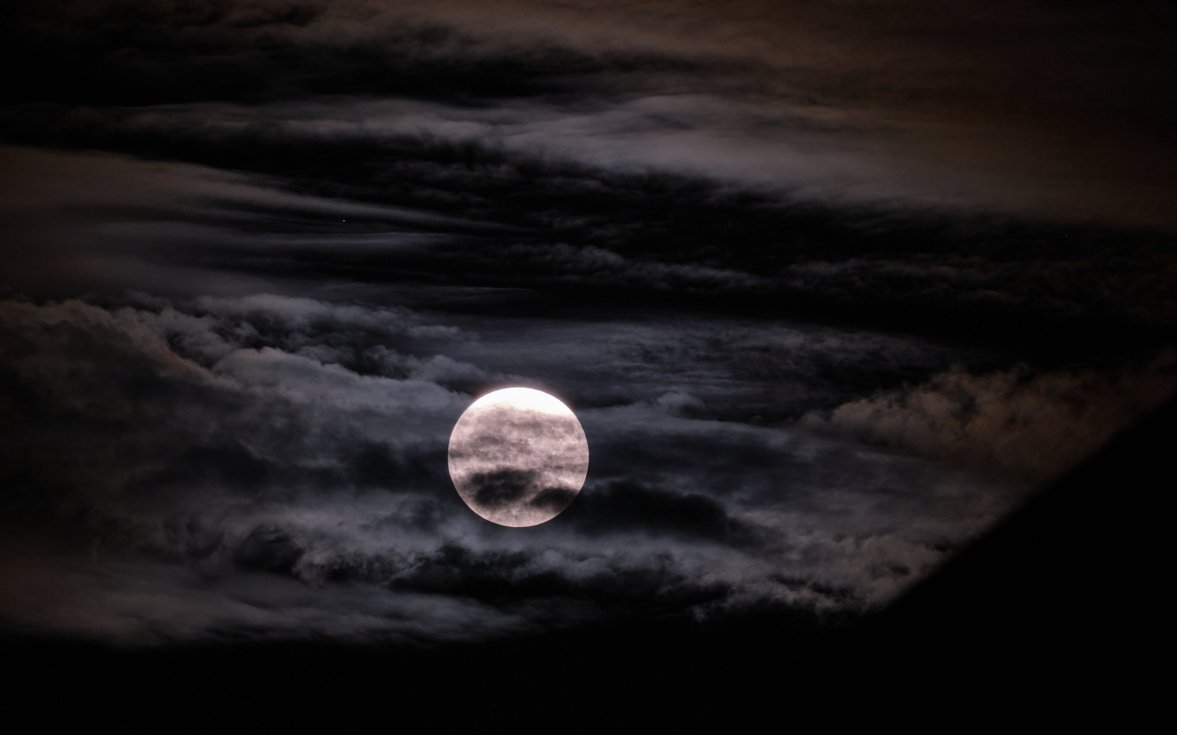 Download Wallpaper 3840x2400 Moon Full Moon Clouds Night Dark 4k