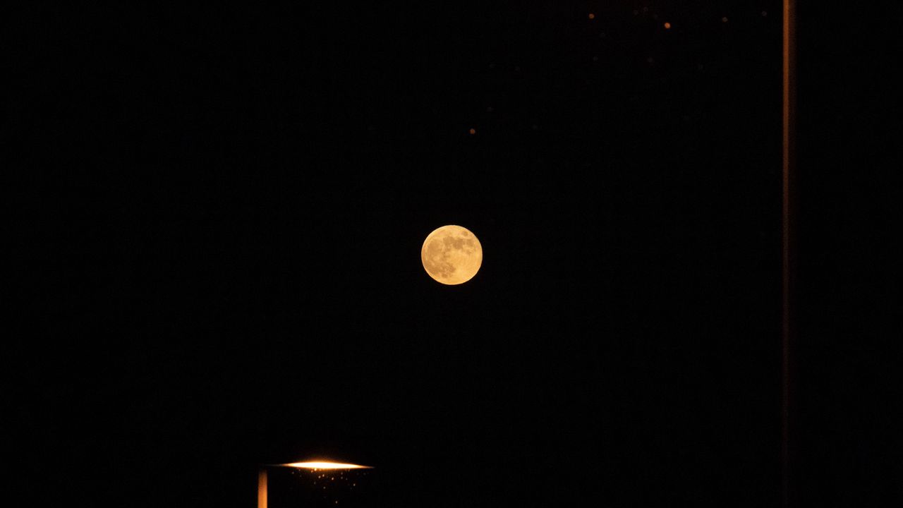 Wallpaper moon, full moon, lantern, black, night