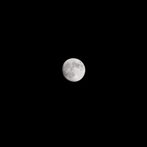 Preview wallpaper moon, full moon, minimalism, bw