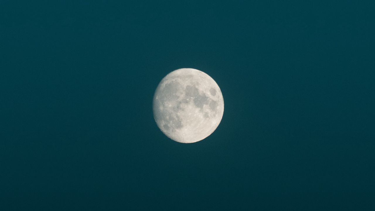 Wallpaper moon, full moon, night, minimalism