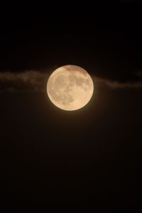 Preview wallpaper moon, full moon, super moon, night