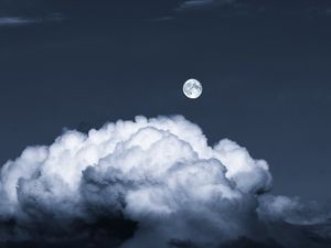 Preview wallpaper moon, fullmoon, clouds, night